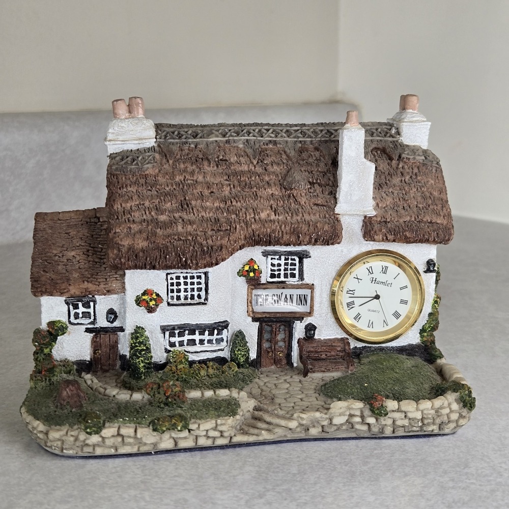 Rare Vintage The Swan Inn With Fully Functional Clock Christmas‎ Village